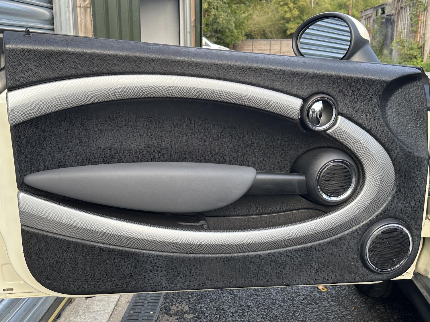 Used MINI Convertible 2009 for sale - 77175985: Photo 29