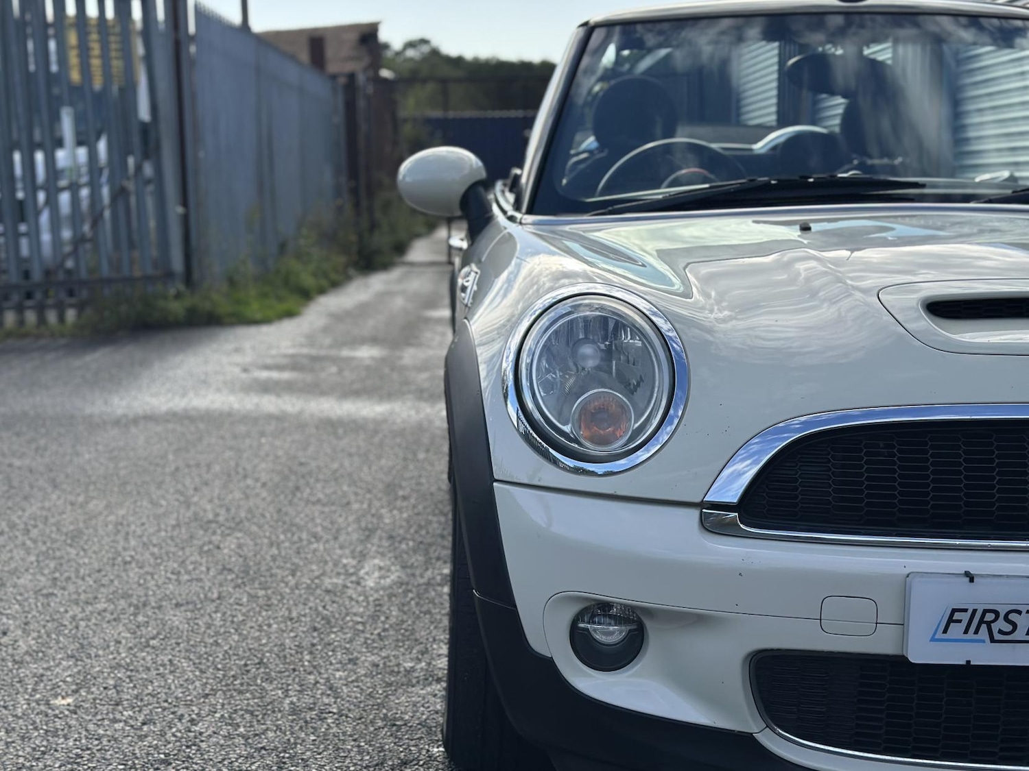 Used MINI Convertible 2009 for sale - 77175985: Photo 32