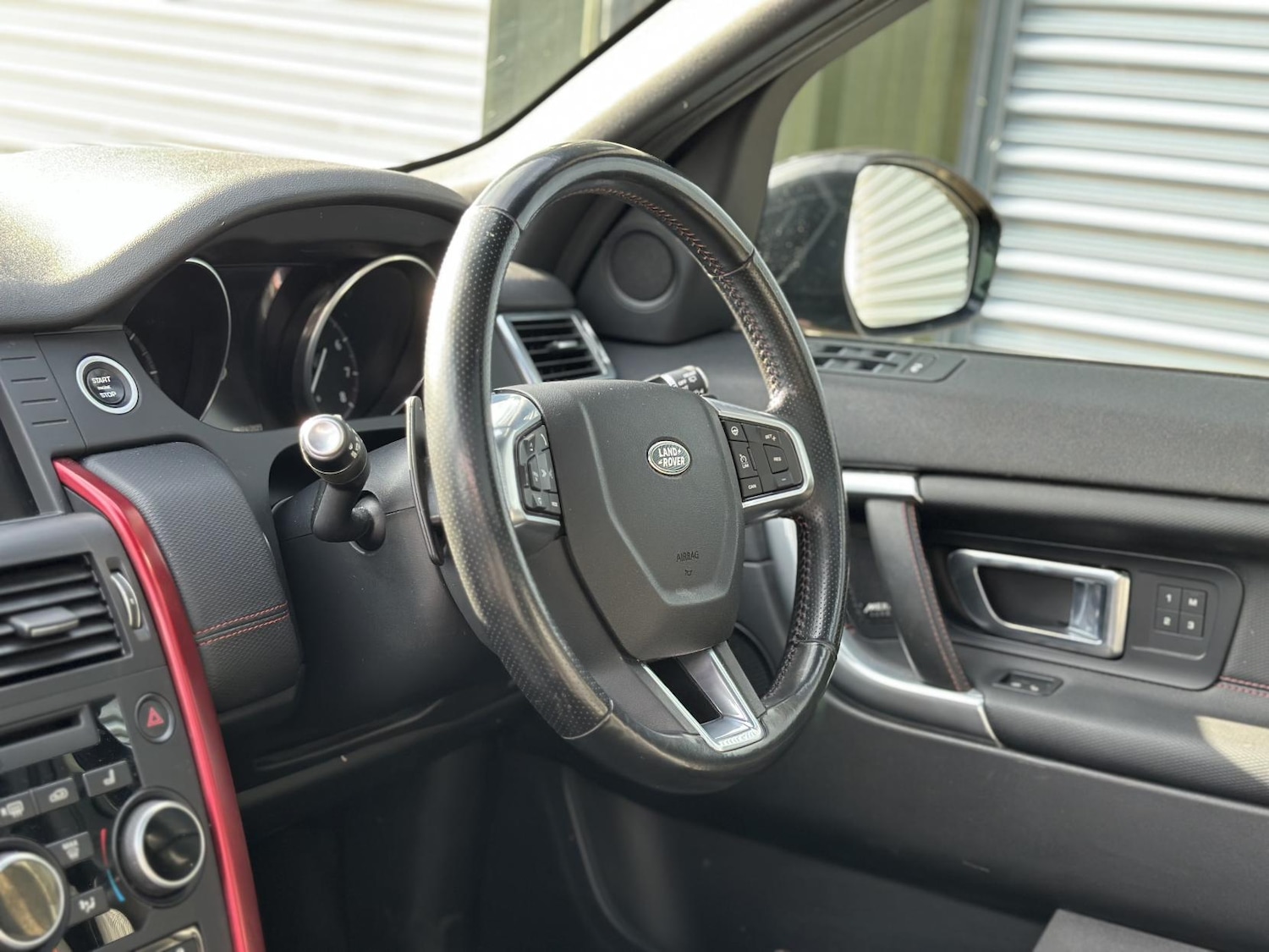 Used Land Rover Discovery Sport 2017 for sale - 76138744: Photo 3