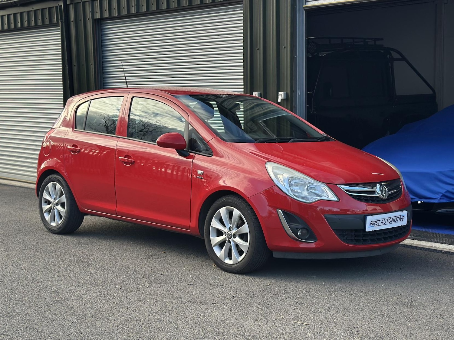 Used Vauxhall Corsa 2012 for sale - 77599227: Photo 1