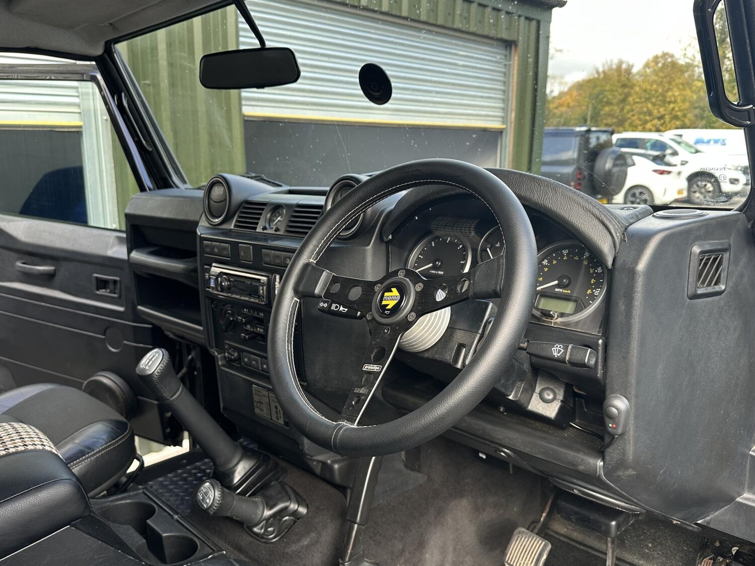 Used Land Rover Defender 110 2011 for sale - 76336031: Photo 24