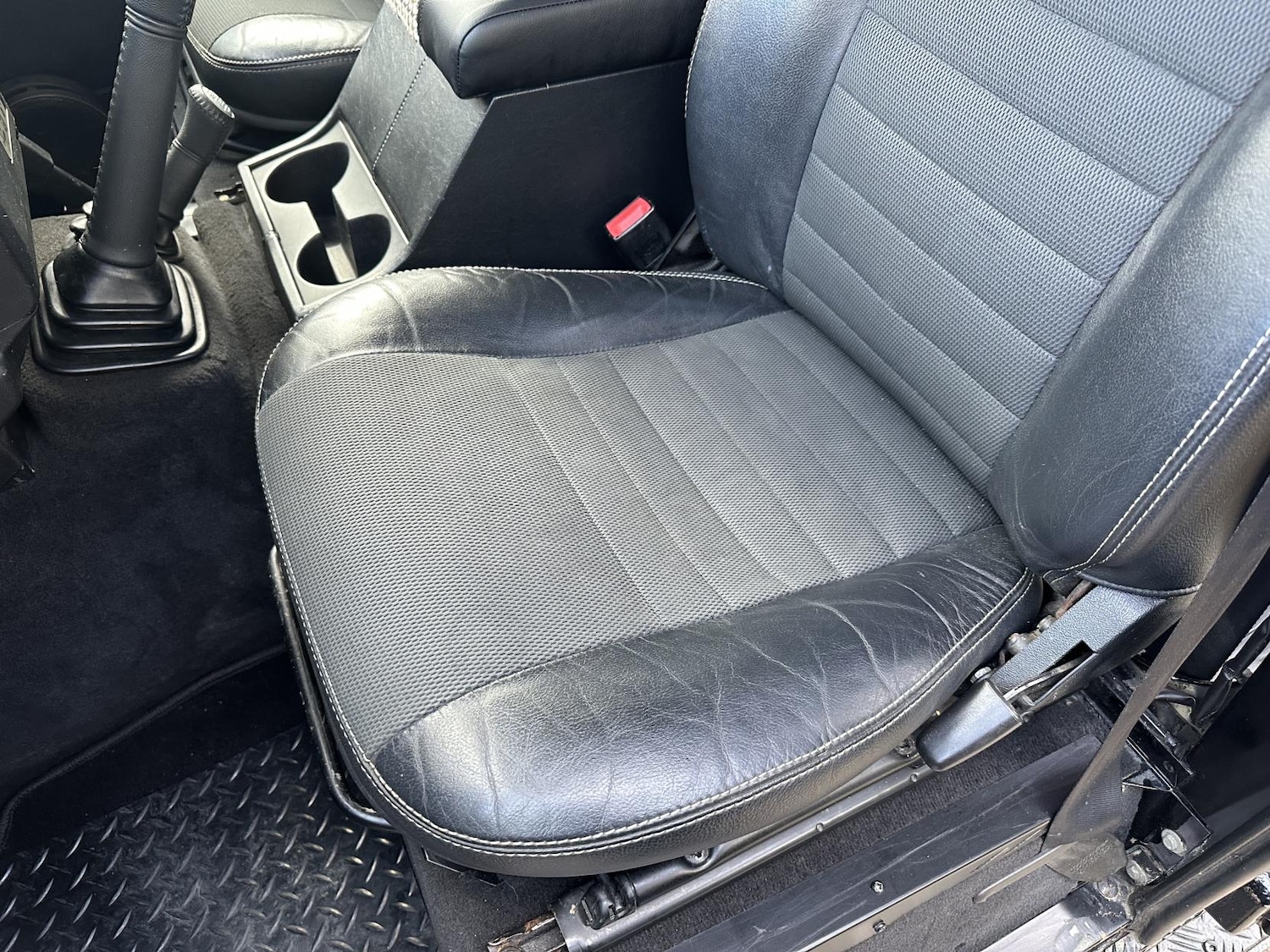 Used Land Rover Defender 110 2011 for sale - 76336031: Photo 33