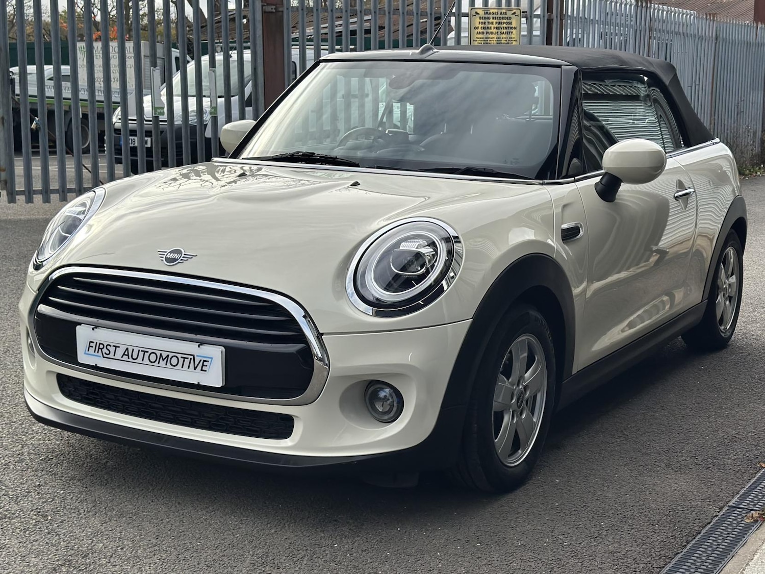 Used MINI Convertible 2020 for sale - 76467843: Photo 3