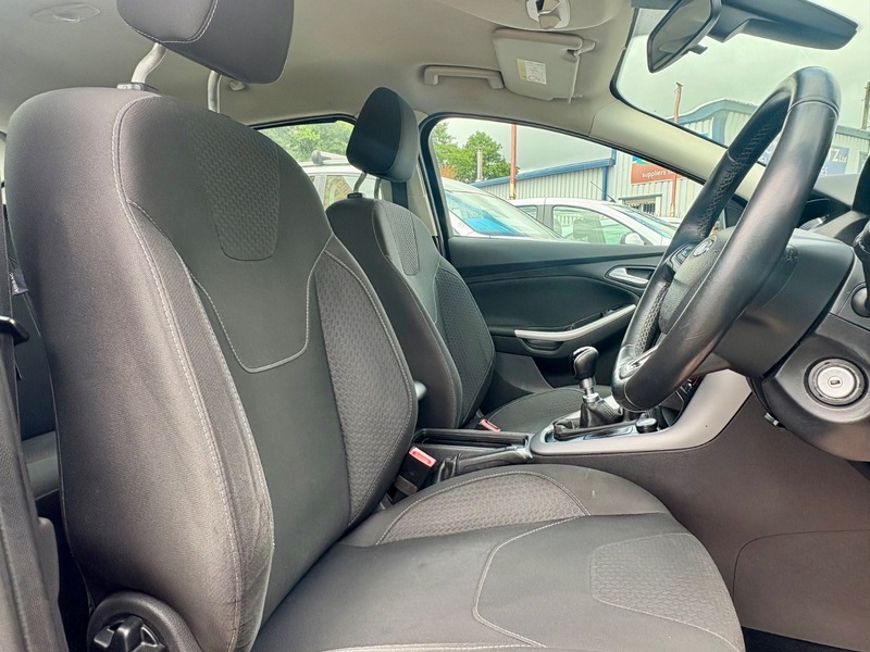 Used Ford Focus 2015 for sale - 76950878: Photo 13