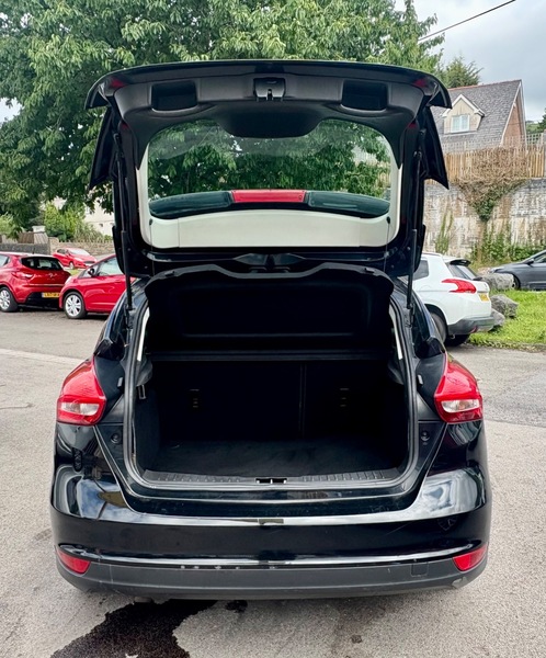 Used Ford Focus 2015 for sale - 76950878: Photo 8