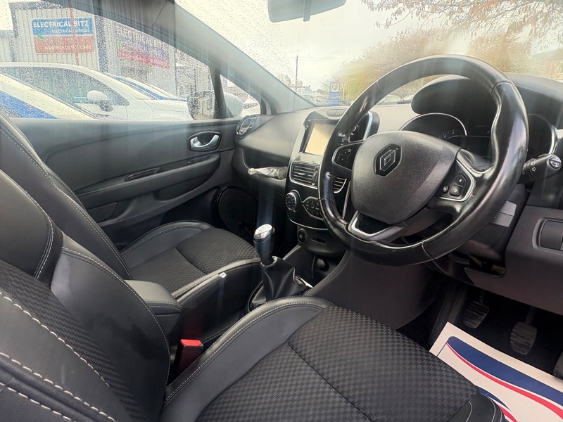 Used Renault Clio 2017 for sale - 76439669: Photo 14