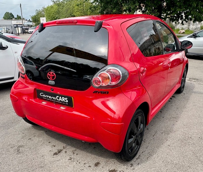 Used Toyota AYGO 2012 for sale - 76376424: Photo 5