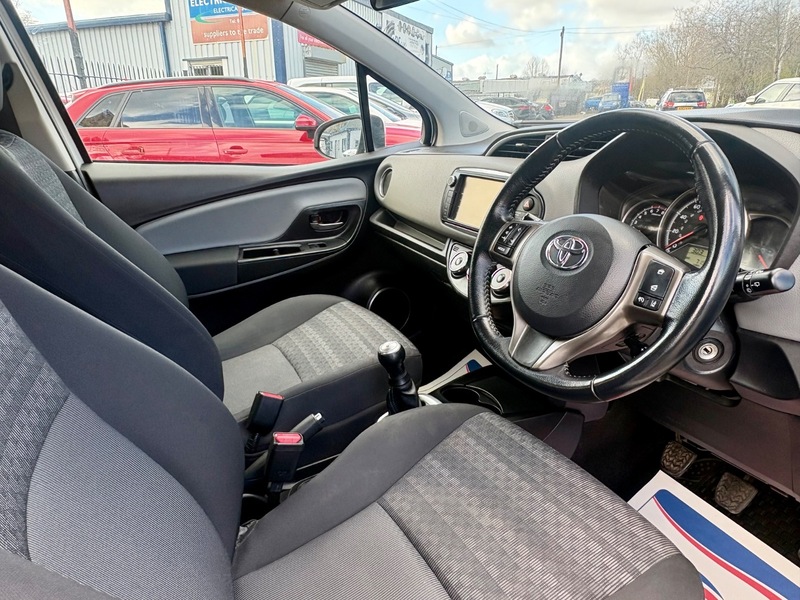 Used Toyota Yaris 2017 for sale - 78056799: Photo 17