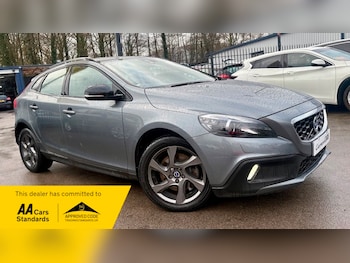 Used Volvo V40 2016 for sale - 78345288: Photo