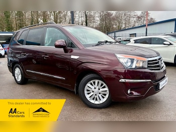 Used Ssangyong Turismo 2016 for sale - 77370404: Photo