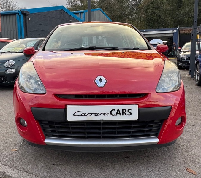 Used Renault Clio 2011 for sale - 76396642: Photo 2