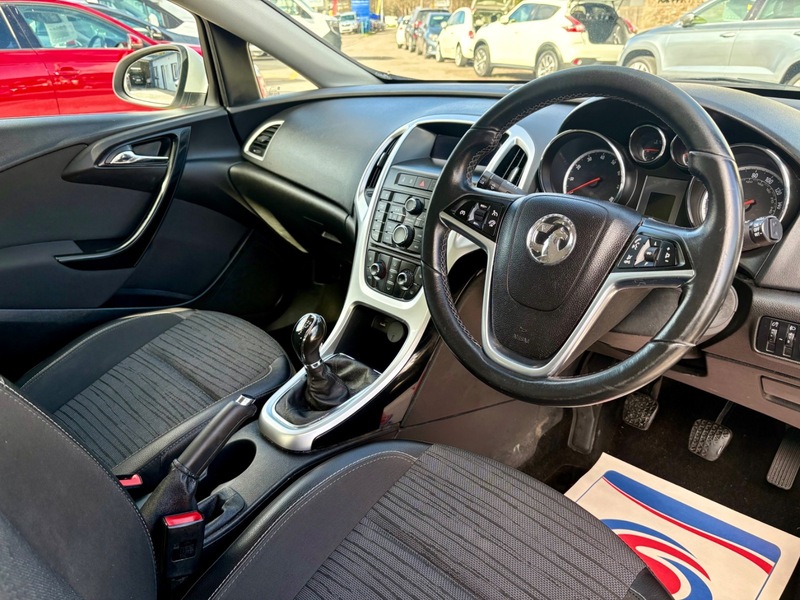 Used Vauxhall Astra 2015 for sale - 77850966: Photo 13