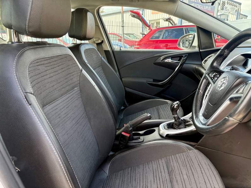 Used Vauxhall Astra 2015 for sale - 77850966: Photo 14