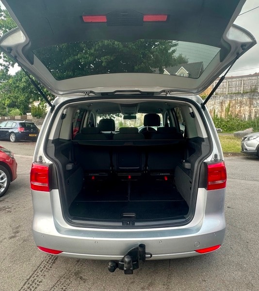 Used Volkswagen Touran 2015 for sale - 74884763: Photo 8