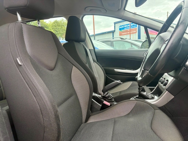 Used Peugeot 308 2012 for sale - 76119453: Photo 13