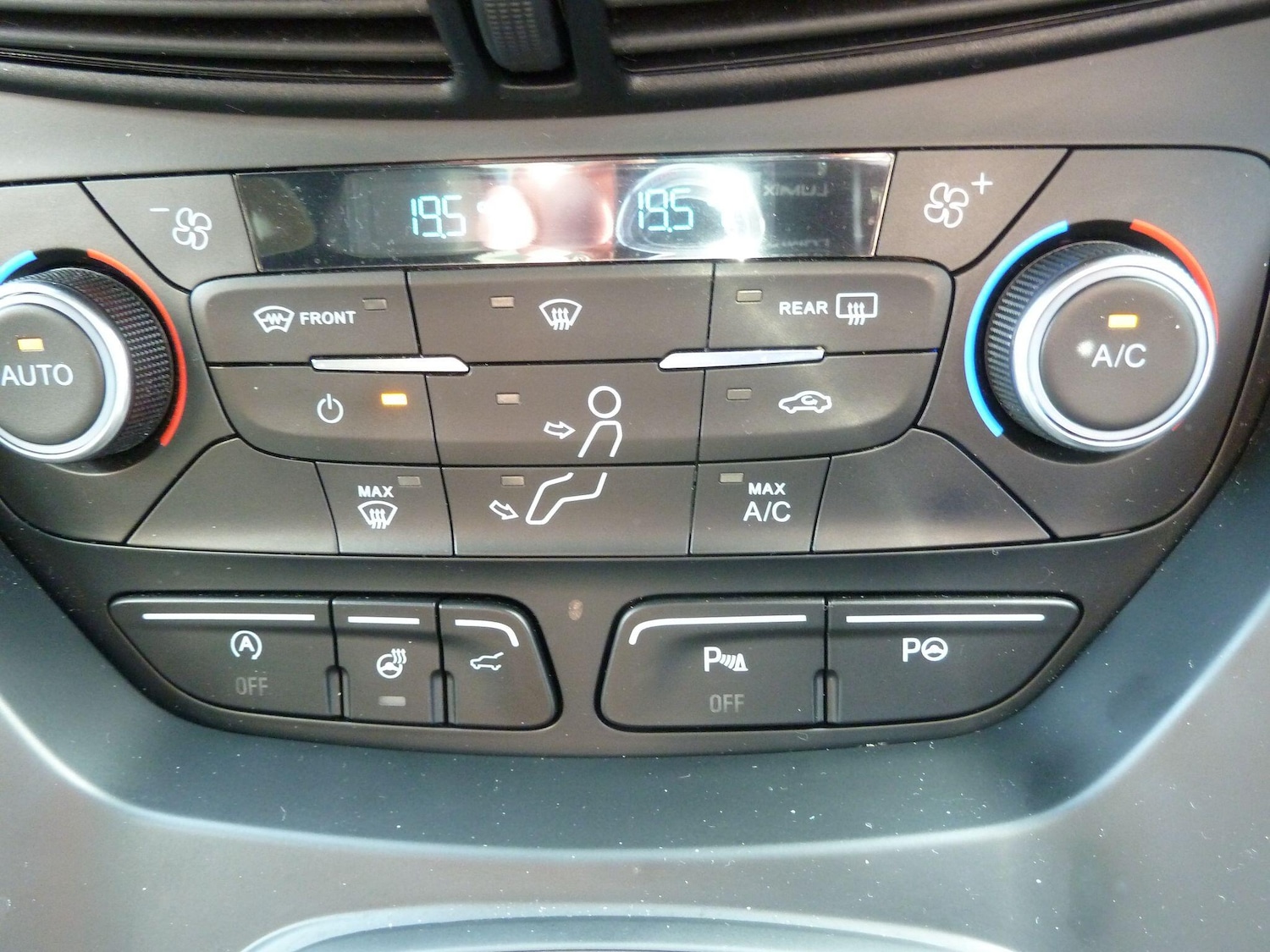 Used Ford Kuga 2016 for sale - 76136063: Photo 14