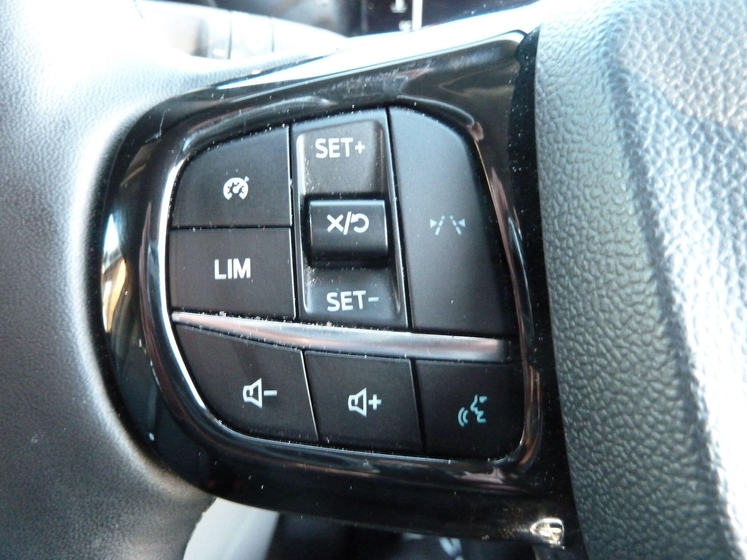 Used Ford Transit Custom 2024 for sale - 76388940: Photo 9