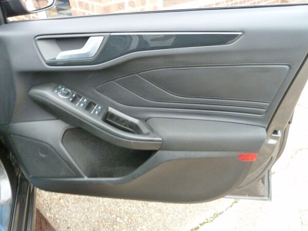 Used Ford Focus 2024 for sale - 76270160: Photo 12