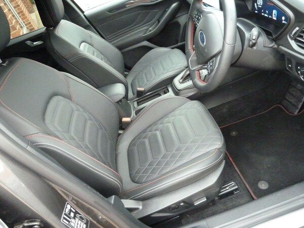 Used Ford Focus 2024 for sale - 76270160: Photo 7