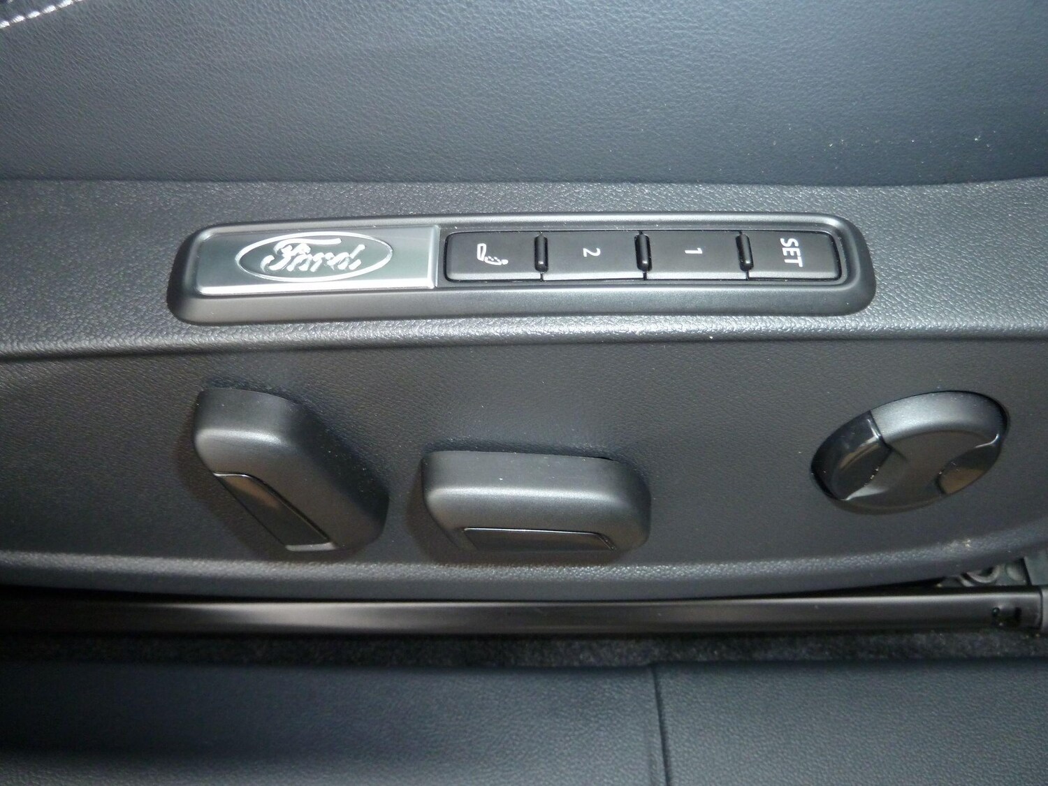 Used Ford Explorer 2024 for sale - 77190679: Photo 19