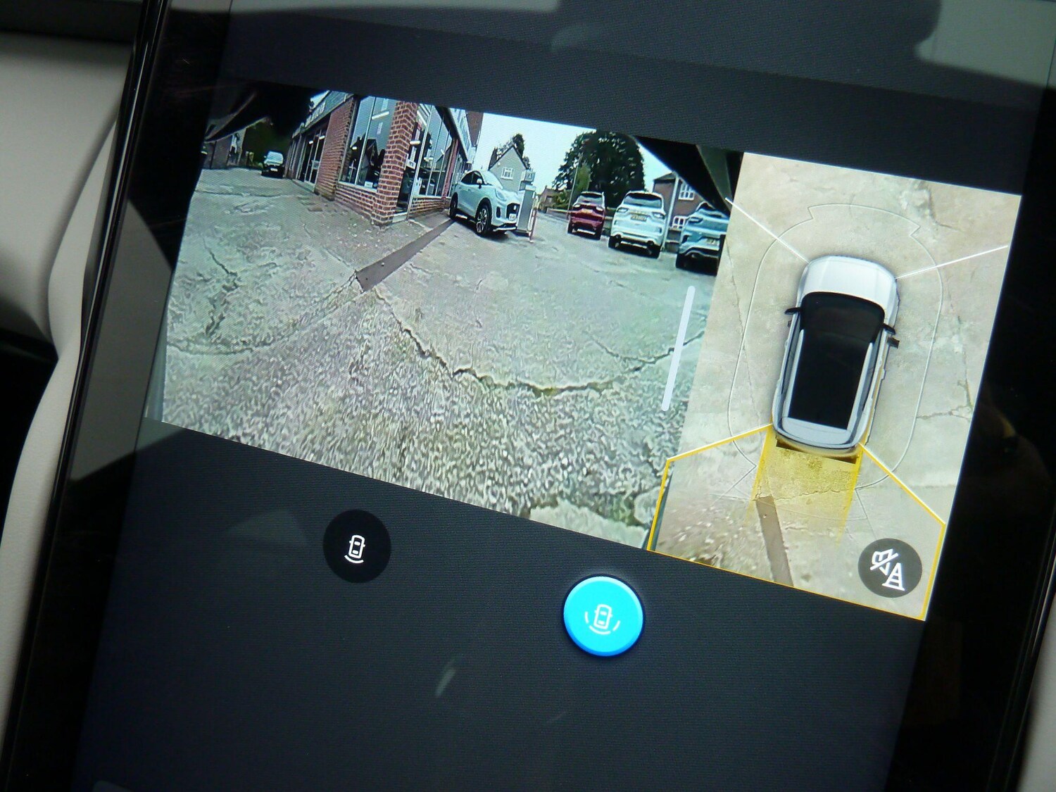 Used Ford Explorer 2024 for sale - 77190679: Photo 34