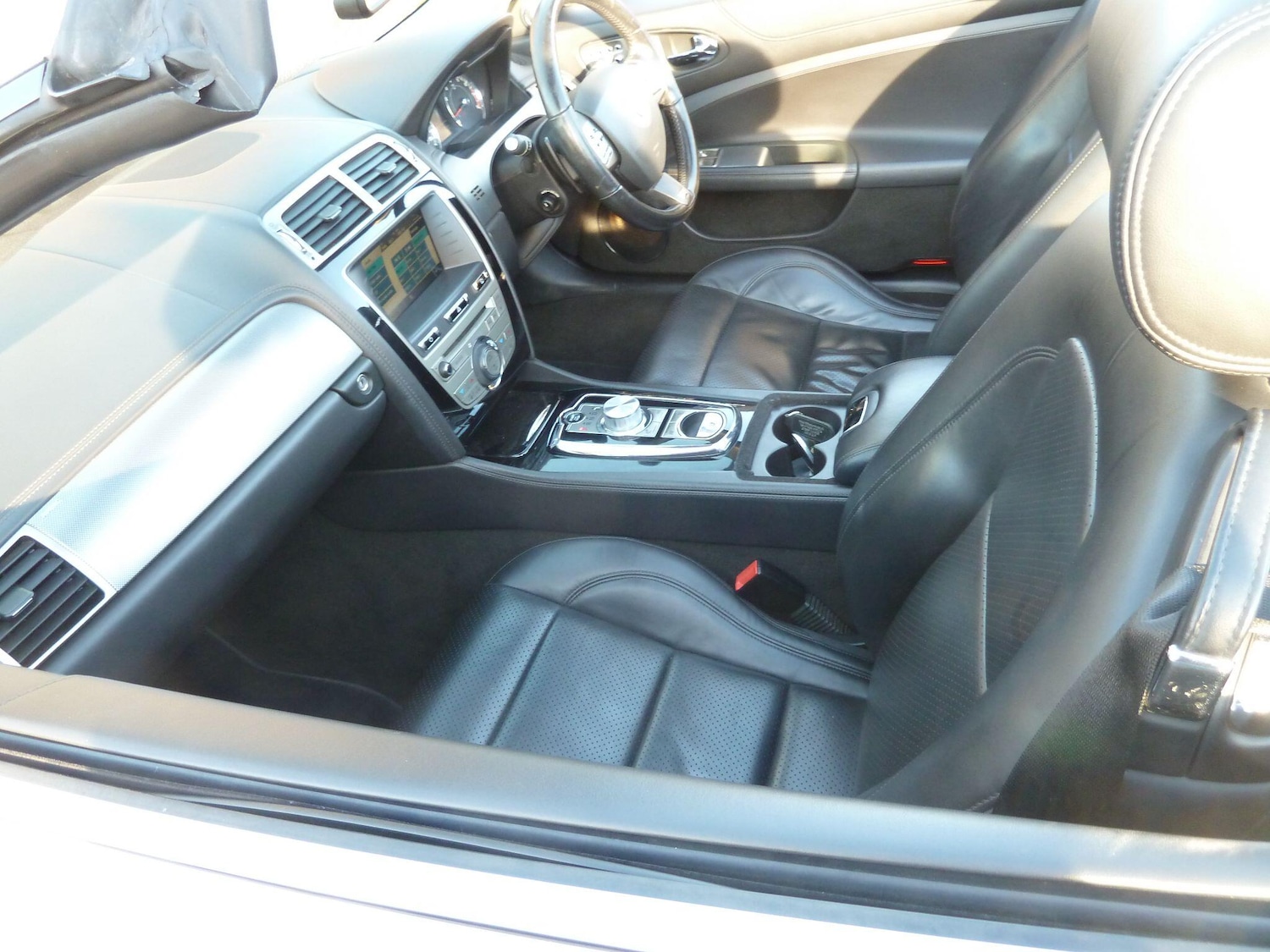 Used Jaguar XK 2010 for sale - 77039679: Photo 32