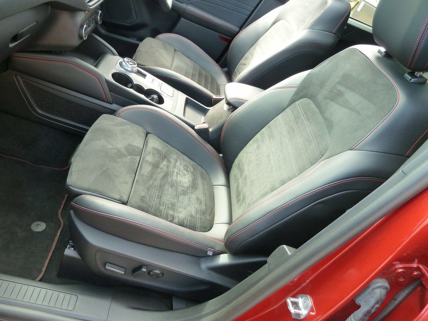 Used Ford Kuga 2023 for sale - 75990172: Photo 39