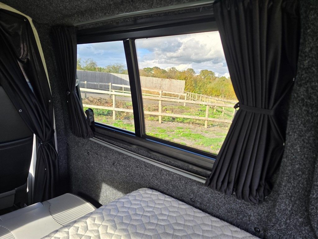 Used Volkswagen Transporter 2010 for sale - 76373046: Photo 29