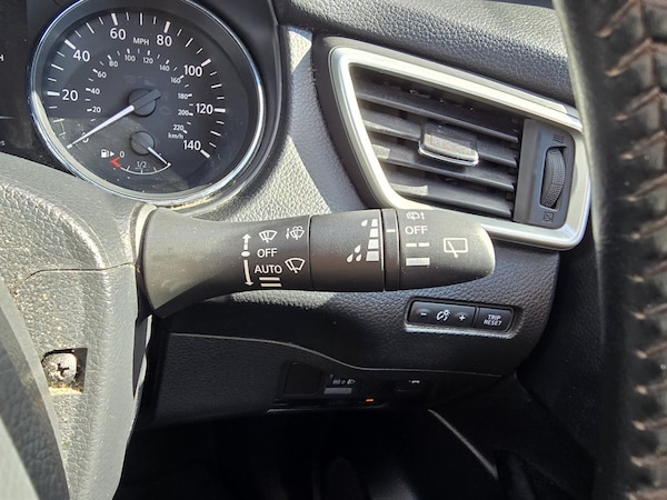 Used Nissan Qashqai 2015 for sale - 76112505: Photo 26