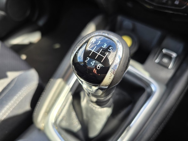 Used Nissan Qashqai 2015 for sale - 76112505: Photo 28