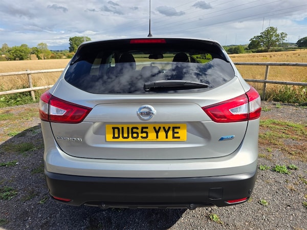 Used Nissan Qashqai 2015 for sale - 76112505: Photo 9