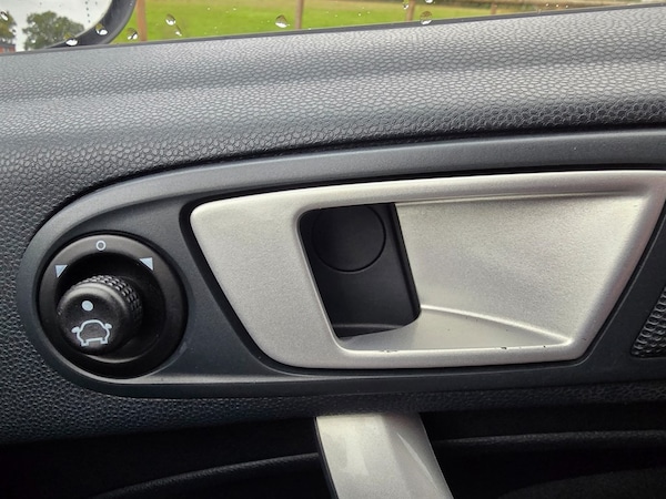 Used Ford Fiesta 2012 for sale - 76168910: Photo 25