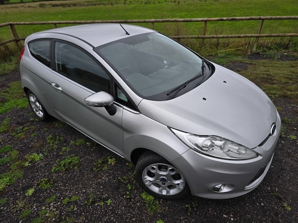 Used Ford Fiesta 2012 for sale - 76168910: Photo 2