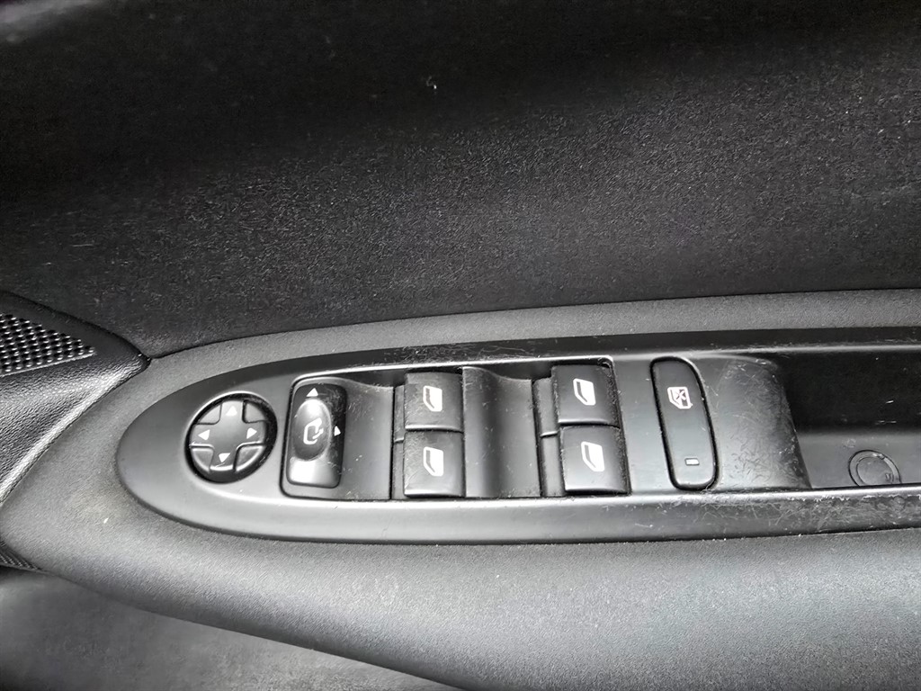 Used Citroen C4 2012 for sale - 76351108: Photo 24