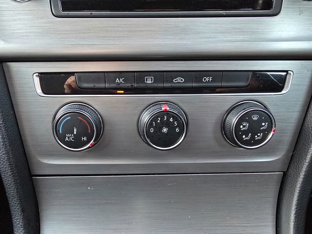 Used Volkswagen Golf 2015 for sale - 77160866: Photo 23