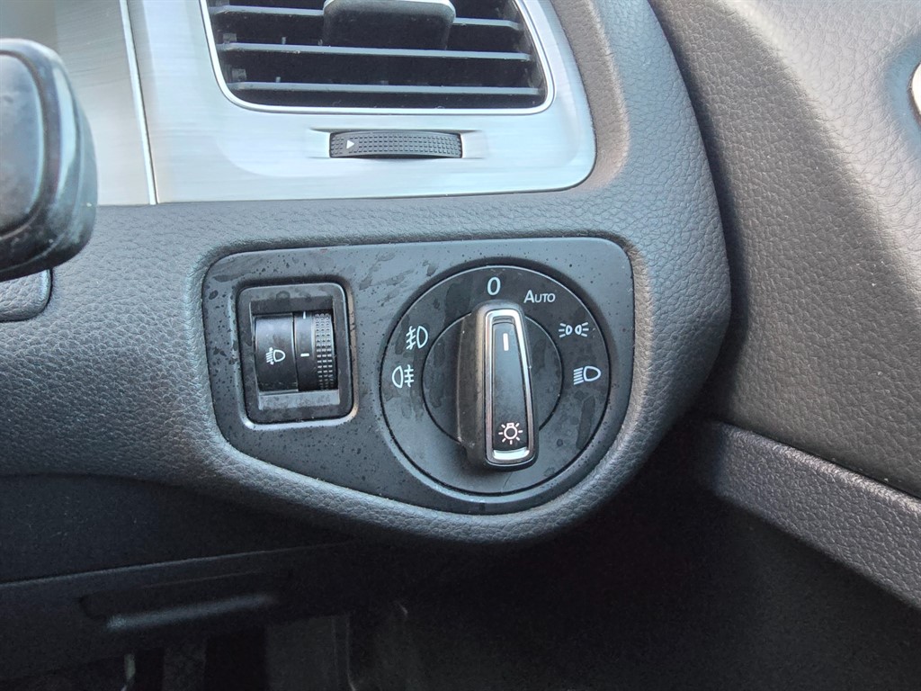 Used Volkswagen Golf 2015 for sale - 77160866: Photo 29