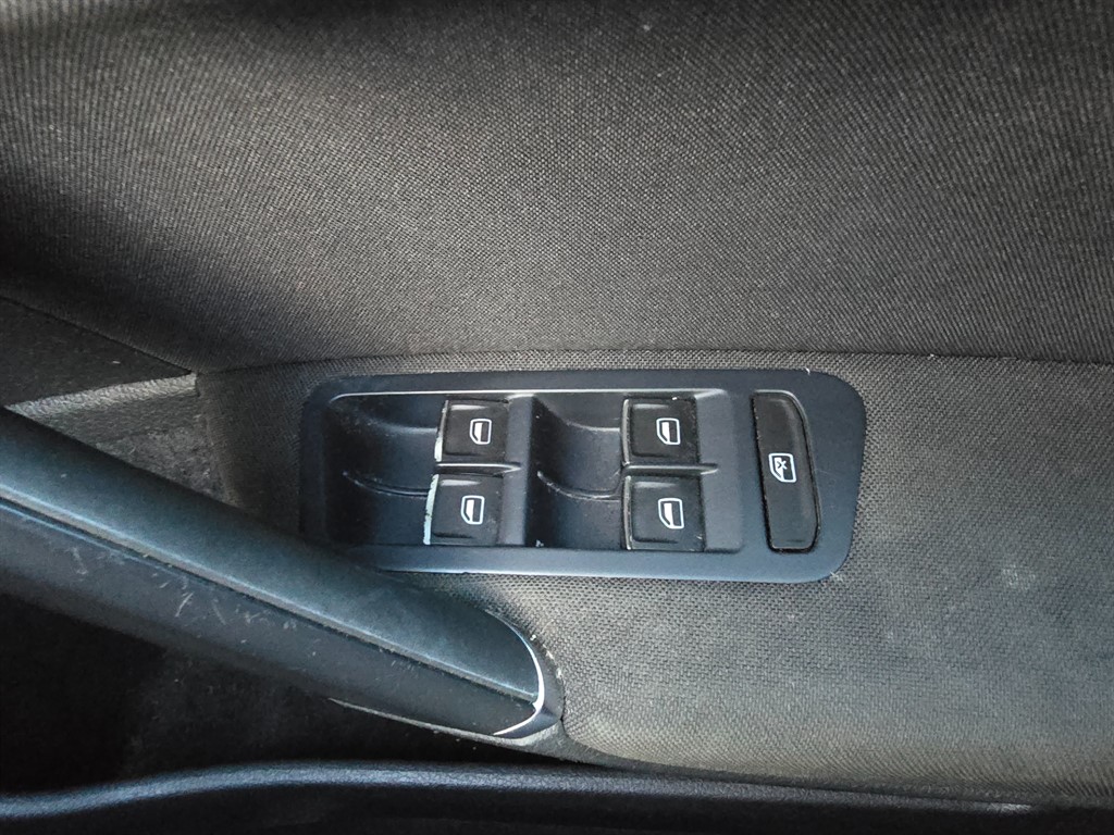 Used Volkswagen Golf 2015 for sale - 77160866: Photo 31