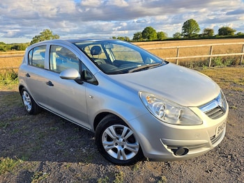 Vauxhall - Corsa