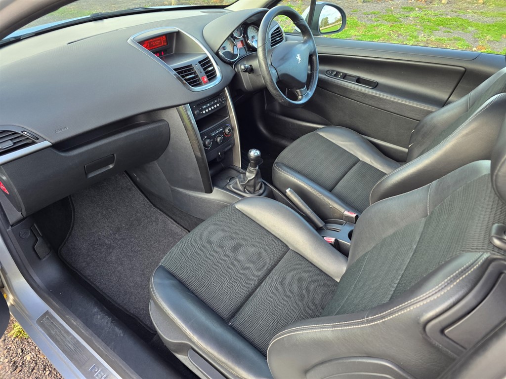 Used Peugeot 207 2011 for sale - 76672671: Photo 13