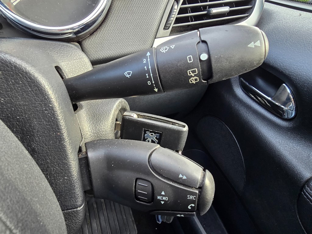 Used Peugeot 207 2011 for sale - 76672671: Photo 21