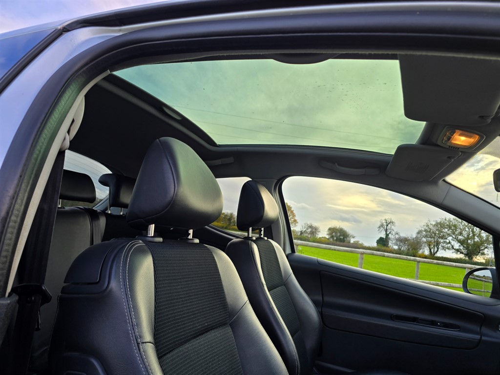 Used Peugeot 207 2011 for sale - 76672671: Photo 24