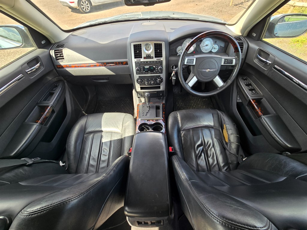 Used Chrysler 300C 2009 for sale - 78216049: Photo 13