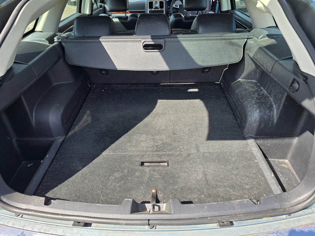 Used Chrysler 300C 2009 for sale - 78216049: Photo 17