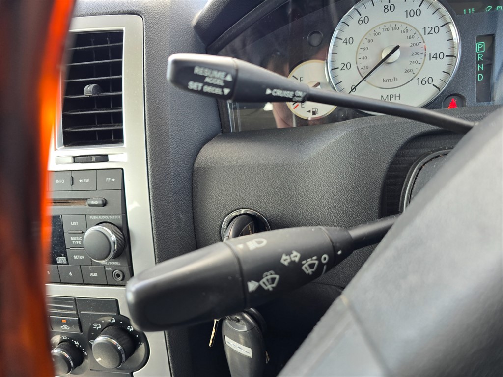 Used Chrysler 300C 2009 for sale - 78216049: Photo 23