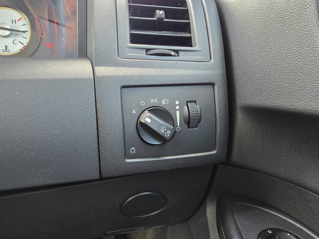 Used Chrysler 300C 2009 for sale - 78216049: Photo 26