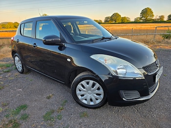 Used Suzuki Swift 2010 for sale - 79466519: Photo