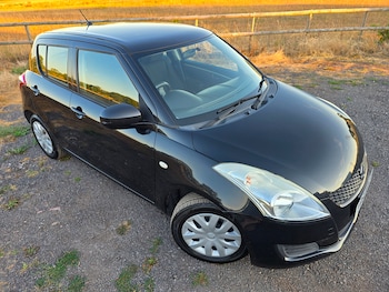 Used Suzuki Swift 2010 for sale - 79466519: Photo