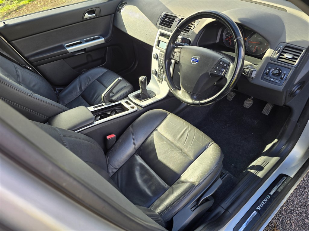 Used Volvo V50 2012 for sale - 77638333: Photo 13