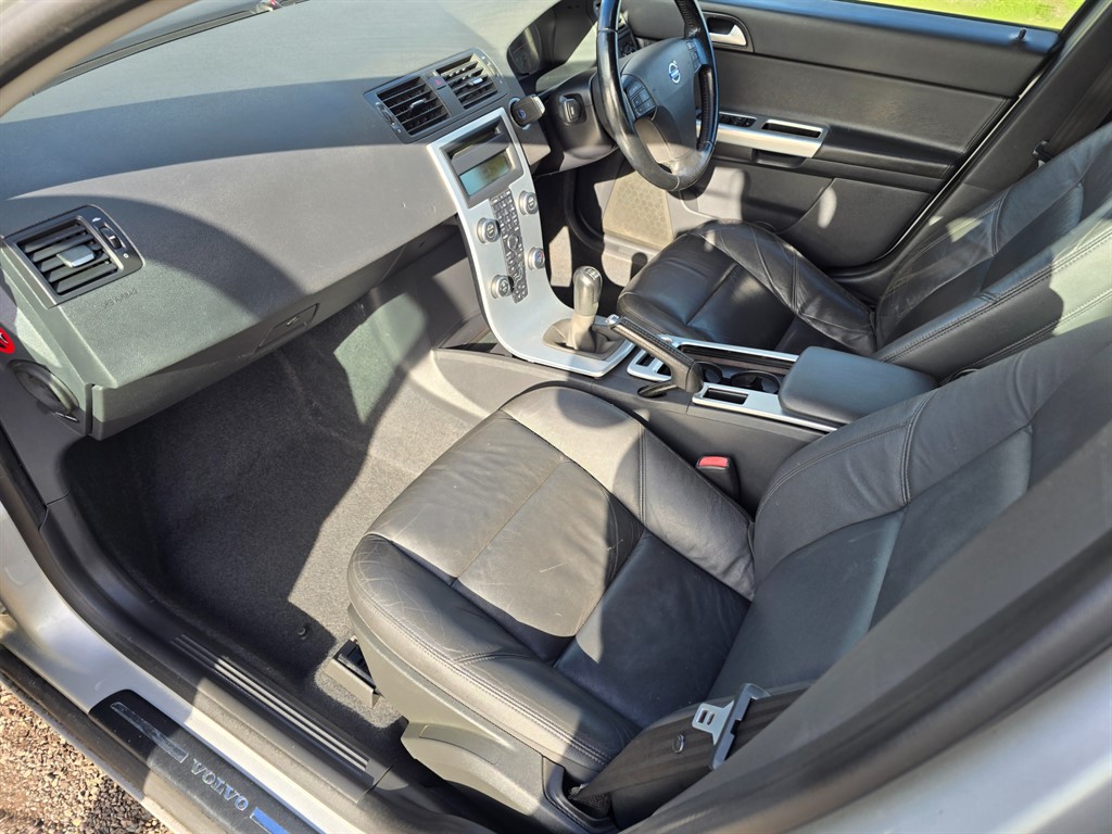 Used Volvo V50 2012 for sale - 77638333: Photo 15