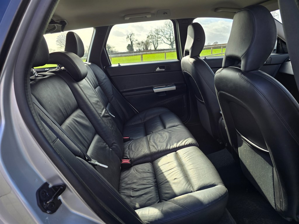 Used Volvo V50 2012 for sale - 77638333: Photo 17